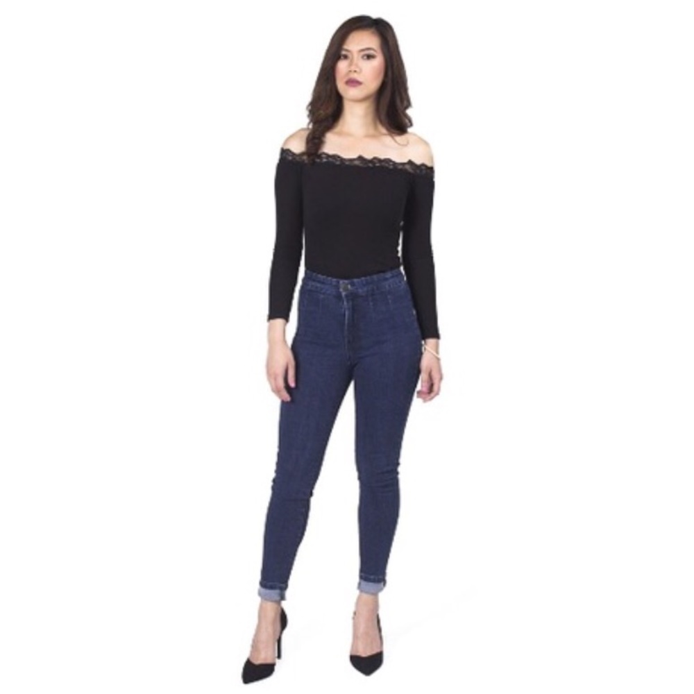 black lace off Shoulder Top Atid